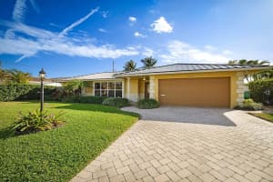 2830 NE 40th Ct, Lighthouse Point, FL 33064 Sold 05/02/25