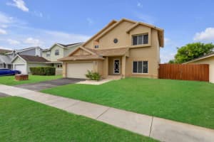 970 SW 98th Ave, Pembroke Pines, FL 33025 Sold 03/14/25