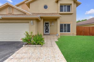 970 SW 98th Ave, Pembroke Pines, FL 33025 Sold 03/14/25