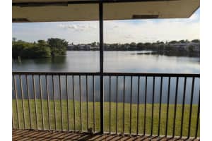 3200 NW 46th St 207, Oakland Park, FL 33309 Sold 01/28/25