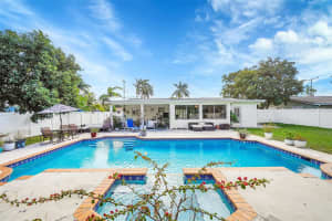 2611 NE 53rd Ct, Lighthouse Point, FL 33064 Sold 01/27/25