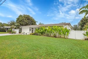 2611 NE 53rd Ct, Lighthouse Point, FL 33064 Sold 01/27/25