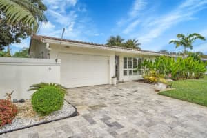 2611 NE 53rd Ct, Lighthouse Point, FL 33064 Sold 01/27/25