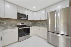 245 NW 117th Ave, Coral Springs, FL 33071 Sold 03/03/25