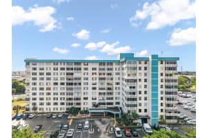 4330 Hillcrest Dr 419, Hollywood, FL 33021 - MLS#F10476074