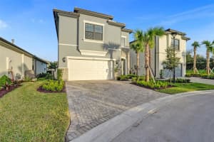 4422 S Silverwood Ln, Fort Lauderdale, FL 33309 - MLS#F10476191