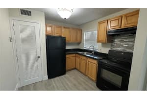 5192 NE 6TH AV 811, Oakland Park, FL 33334 Sold 01/03/25