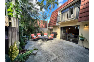 9952 NW 6th Court 9952, Plantation, FL 33324 Sold 04/16/25