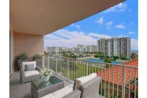 3020 NE 32nd Ave 811, Fort Lauderdale, FL 33308 Sold 02/25/25