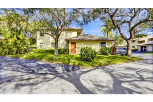 1821 NE 40th Ct 307, Pompano Beach, FL 33064 Sold 10/22/25