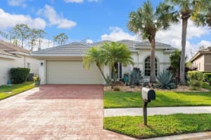 4834 SE Devenwood Way, Stuart, FL 34997 Sold 05/28/25
