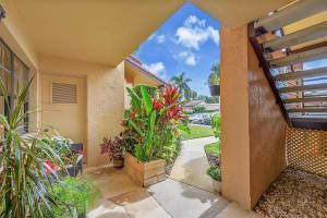 6452 Aspen Glen Cir 102, Boynton Beach, FL 33437 Sold 06/16/25