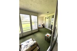 3900 Oaks Clubhouse Dr 108, Pompano Beach, FL 33069 Sold 10/24/25