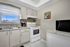 2915 W Crosley Dr L, West Palm Beach, FL 33415 Sold 03/14/25