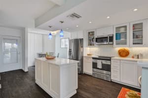 1100 SE 5th Ct 10, Pompano Beach, FL 33060 Sold 04/29/25