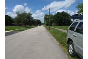 13 NW 13th St, Pompano Beach, FL 33069 Sold 03/14/25