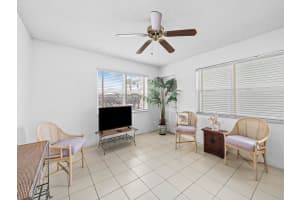 1751 S Ocean Blvd 205W, Lauderdale By The Sea, FL 33062 Sold 04/04/25