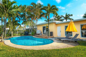 301 SE 3rd Ter, Dania Beach, FL 33004 Sold 06/17/25