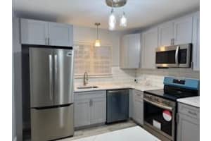 370 NW Ixora, Palm Bay, FL 32907 Sold 12/19/25