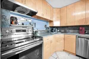 6190 Woodlands Blvd 514, Tamarac, FL 33319 Sold 04/21/25