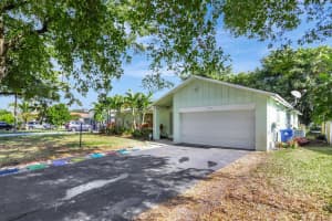 2717 NW 95TH TER, Coral Springs, FL 33065 Sold 01/31/25