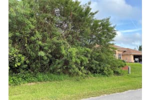 961 George St, Sebastian, FL 32958 Sold 01/23/25