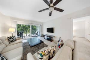 3050 N Palm Aire Dr 307, Pompano Beach