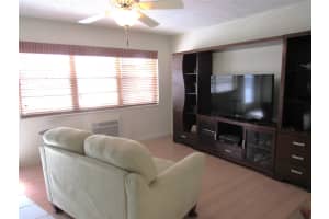 386 Durham L 386, Deerfield Beach, FL 33442 Sold 08/06/25