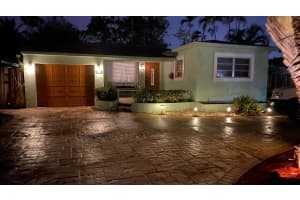 425 S 26th Ave, Hollywood, FL 33020 Sold 01/22/25