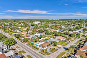 5517 Monroe St, Hollywood, FL 33021 Sold 09/09/25