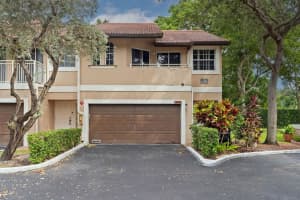 4945 Riverside Dr, Coral Springs, FL 33067 Sold 04/01/25