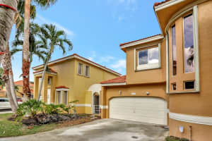11273 Lakeview Dr 32-I, Coral Springs, FL 33071 Sold 04/14/25