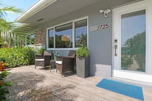 2725 NE 2nd Ave, Wilton Manors, FL 33334 Sold 06/16/25