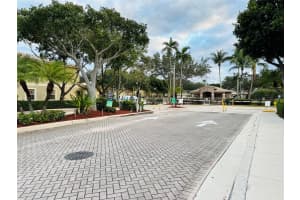 8652 N Southgate Shores Cir, Tamarac, FL 33321 Sold 01/21/25
