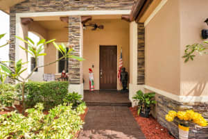 633 SE 35th Ter, Homestead, FL 33033 Sold 03/14/25