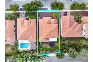 633 SE 35th Ter, Homestead, FL 33033 Sold 03/14/25