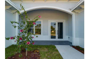 1070 SW Del Rio Blvd, Port Saint Lucie, FL 34953 Sold 03/24/25