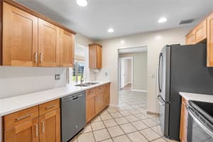 8201 NW 12th Ct, Plantation, FL 33322 Sold 03/04/25