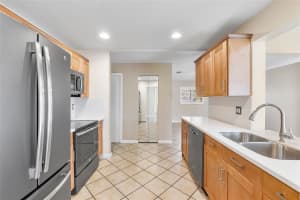 8201 NW 12th Ct, Plantation, FL 33322 Sold 03/04/25