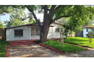 5715 Douglas St, Hollywood, FL 33021 Sold 02/27/25