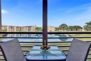 10467 Sunrise Lakes Blvd 210, Sunrise