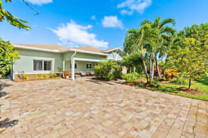 1317 SE 3RD ST, Pompano Beach, FL 33060 Sold 03/07/25