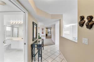 7524 Granville Dr 201, Fort Lauderdale, FL 33321 Sold 04/21/25