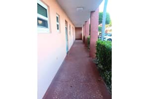 9421 E Sunrise Lakes Blvd 109, Sunrise, FL 33322 Sold 10/14/25