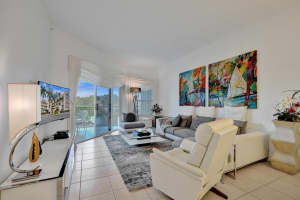 7682 Granville Dr 406-E, Fort Lauderdale, FL 33321 Sold 05/02/25
