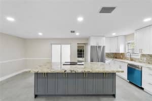 828 Johnson St, Hollywood, FL 33019 - MLS#F10477379