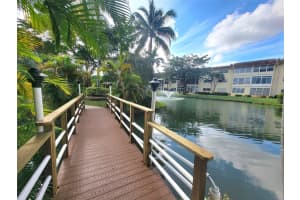 5171 W Oakland Park Blvd 308, Lauderdale Lakes
