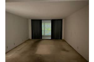 16500 Golf Club Rd 104, Weston, FL 33326 Sold 04/11/25