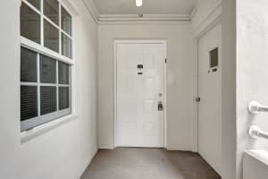 545 Oaks Ln 201, Pompano Beach, FL 33069 Sold 05/29/25