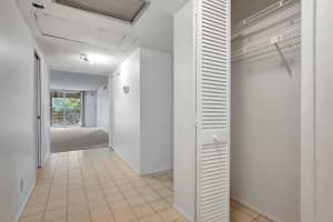 545 Oaks Ln 201, Pompano Beach, FL 33069 Sold 05/29/25